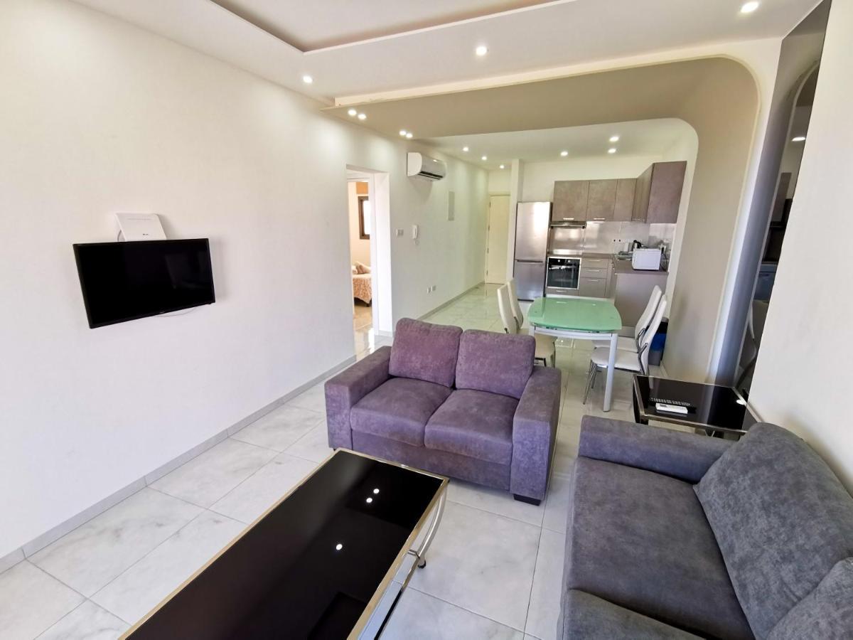 Sunny Daze Seaview Apartment Larnaca Exteriör bild
